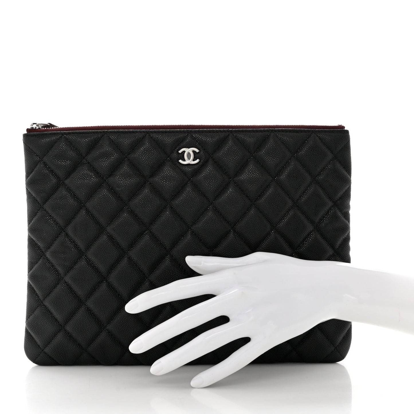 Caviar Quilted Medium Cosmetic Case Black