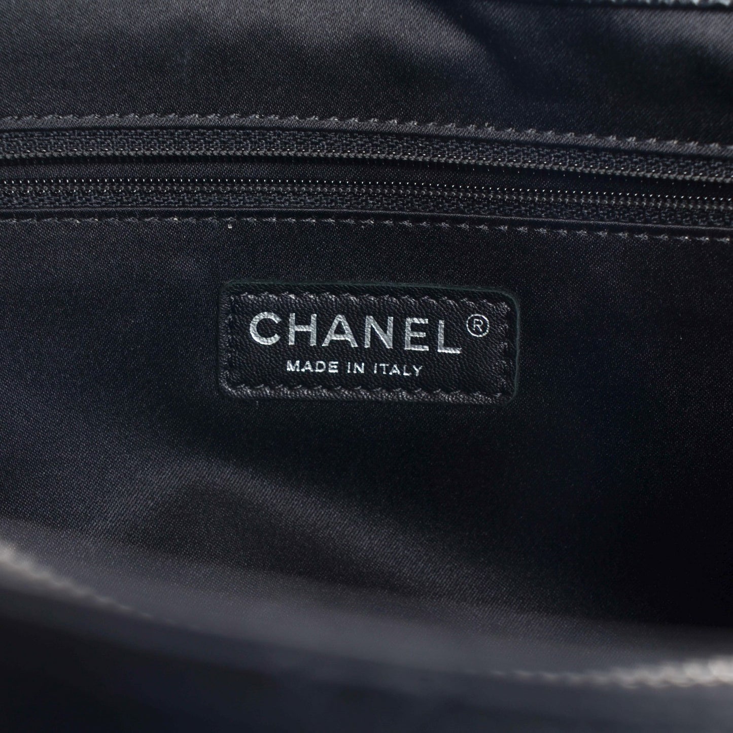 Caviar Quilted XL Grand Shopping Tote GST Black