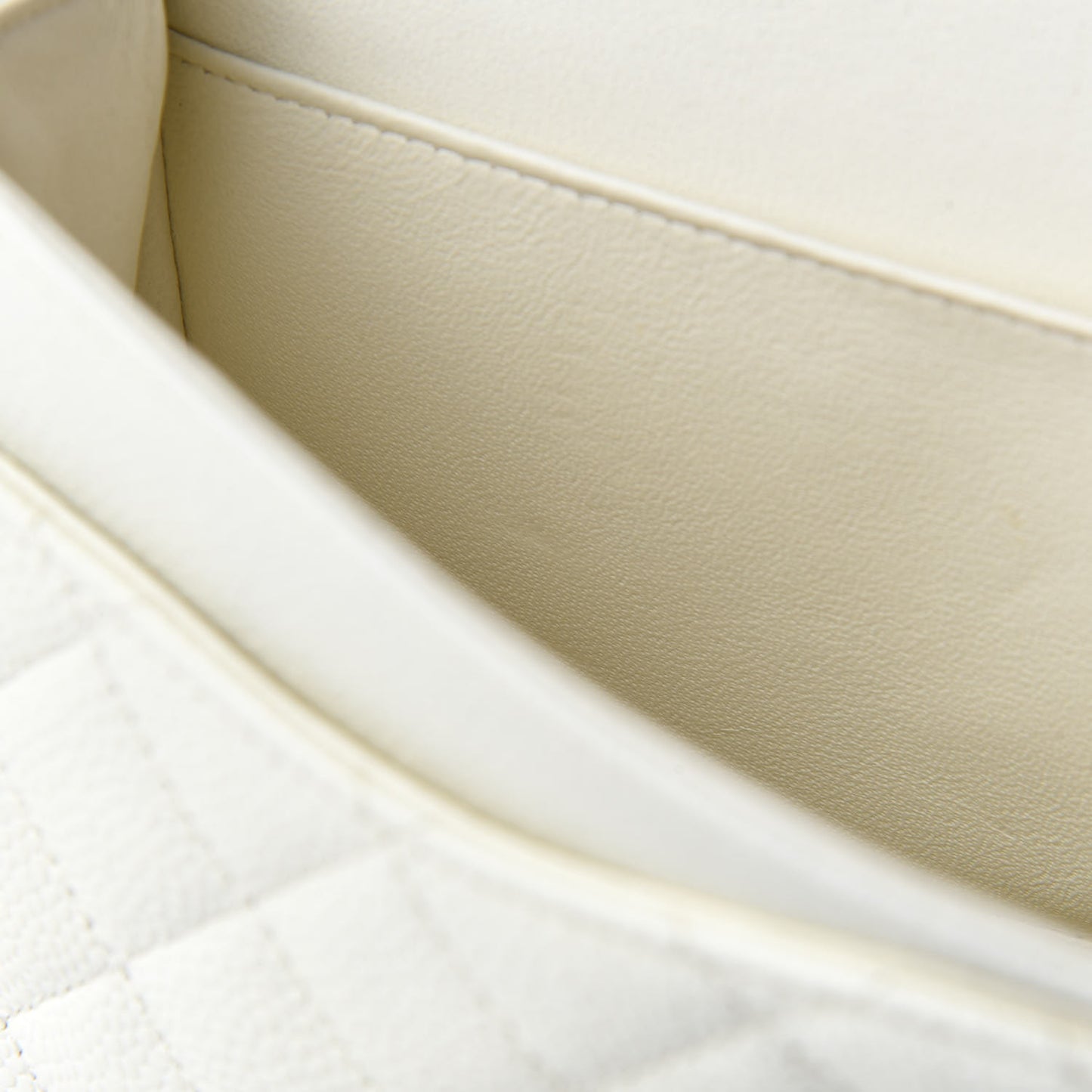 Caviar Quilted Medium Double Flap White