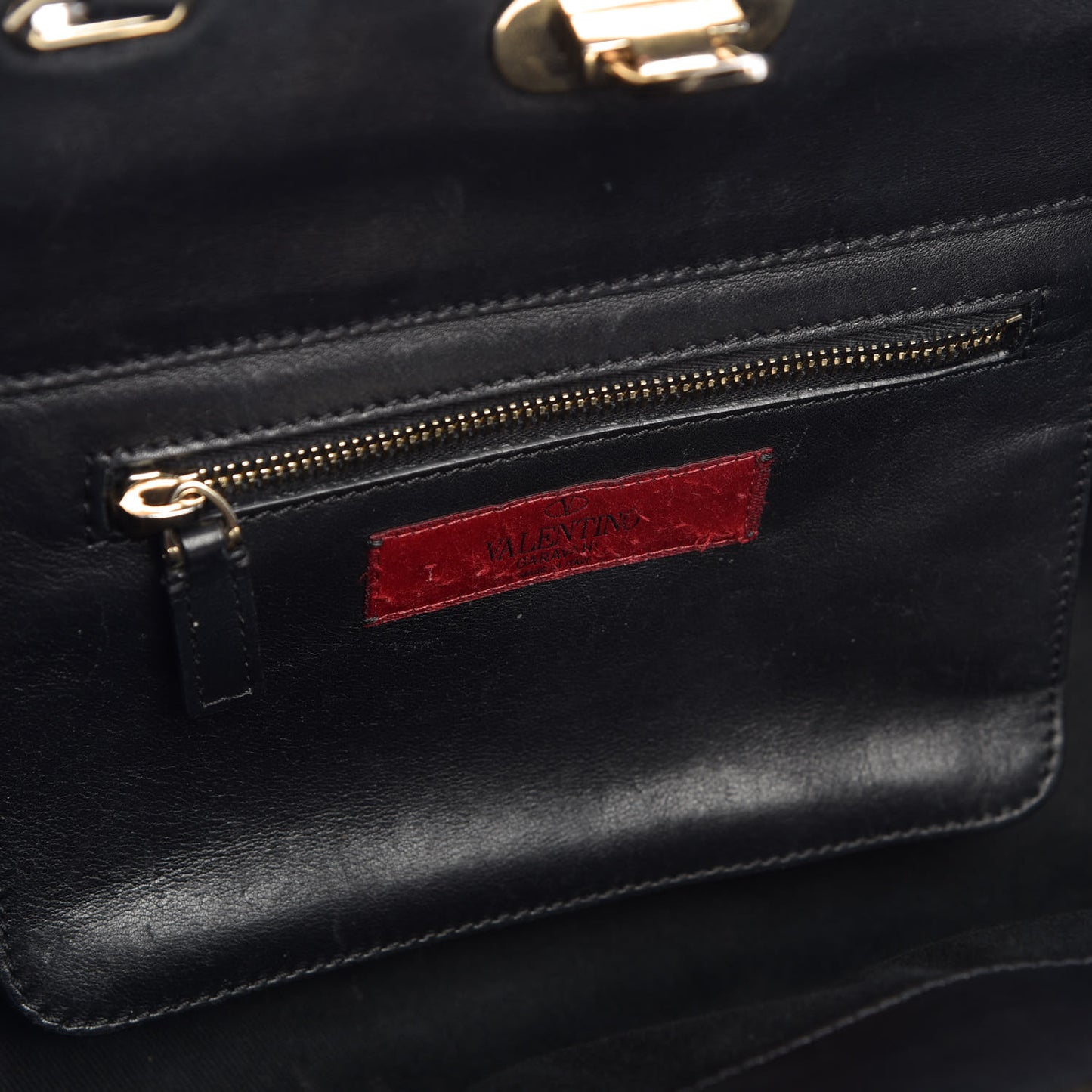 Vitello Small Rockstud Tote Black