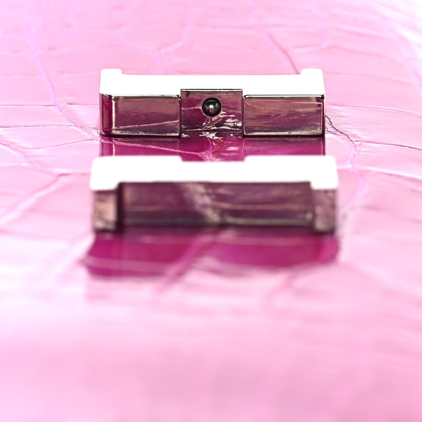 Shiny Alligator Constance Long Wallet Rose Scheherazade