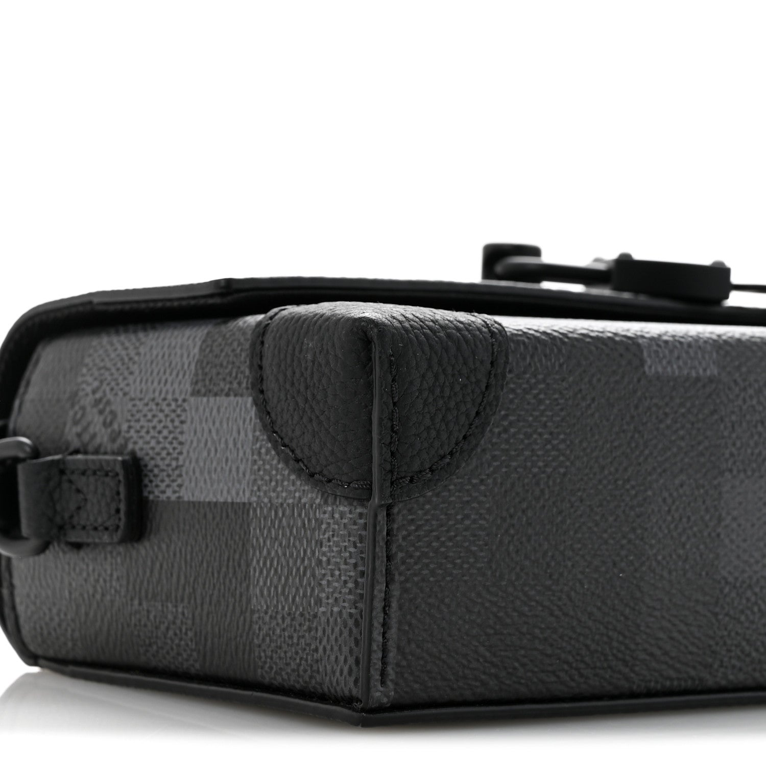 Louis Vuitton Damoflage Steamer Wearable Wallet Black 8 of 10