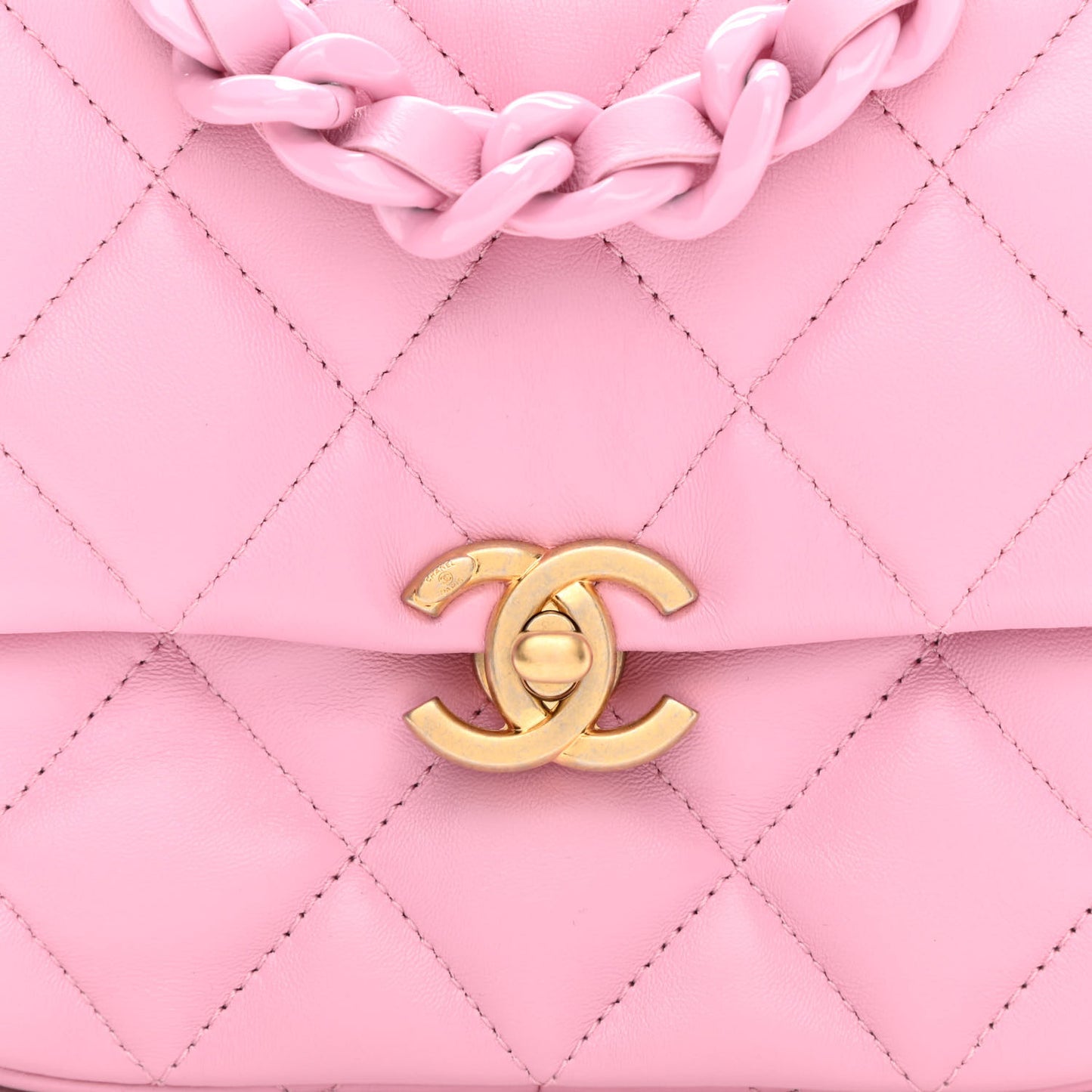 Lambskin Quilted Mini Lacquered Chain Flap Pink