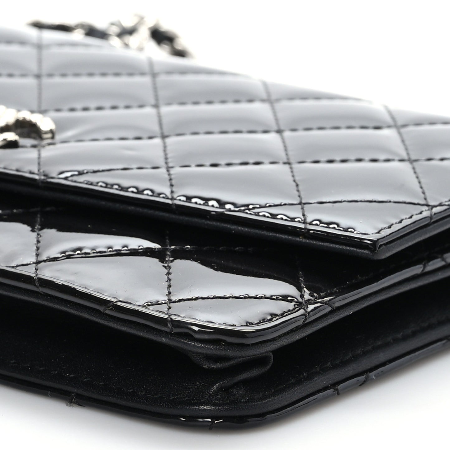 Patent Quilted Brilliant Wallet On Chain WOC Black