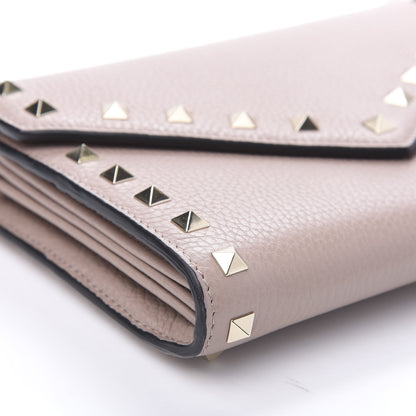 Valentino Garavani Pebbled Calfskin Rockstud Envelope Wallet on Chain Poudre 8 of 12