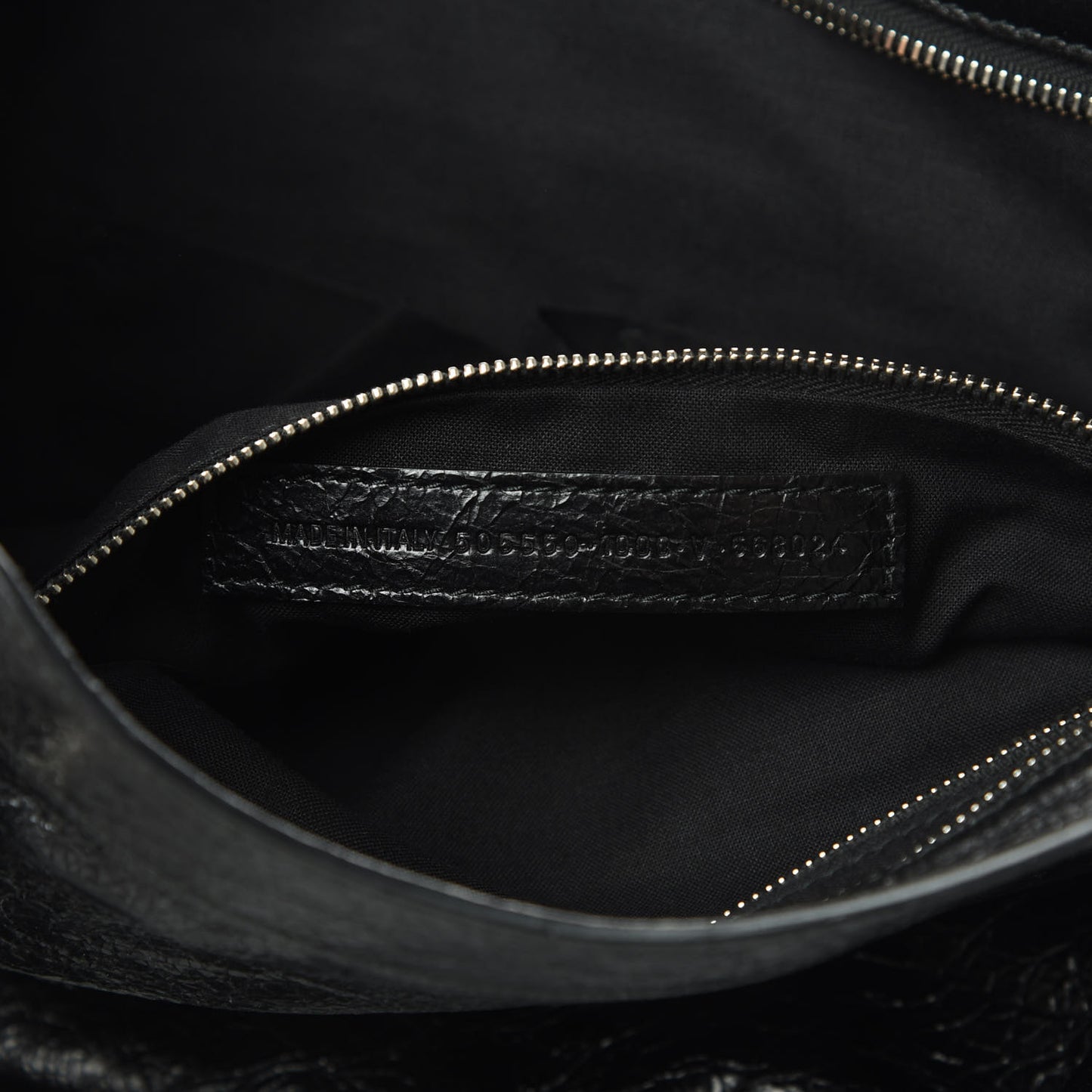 Agneau Classic Silver Hardware City Black
