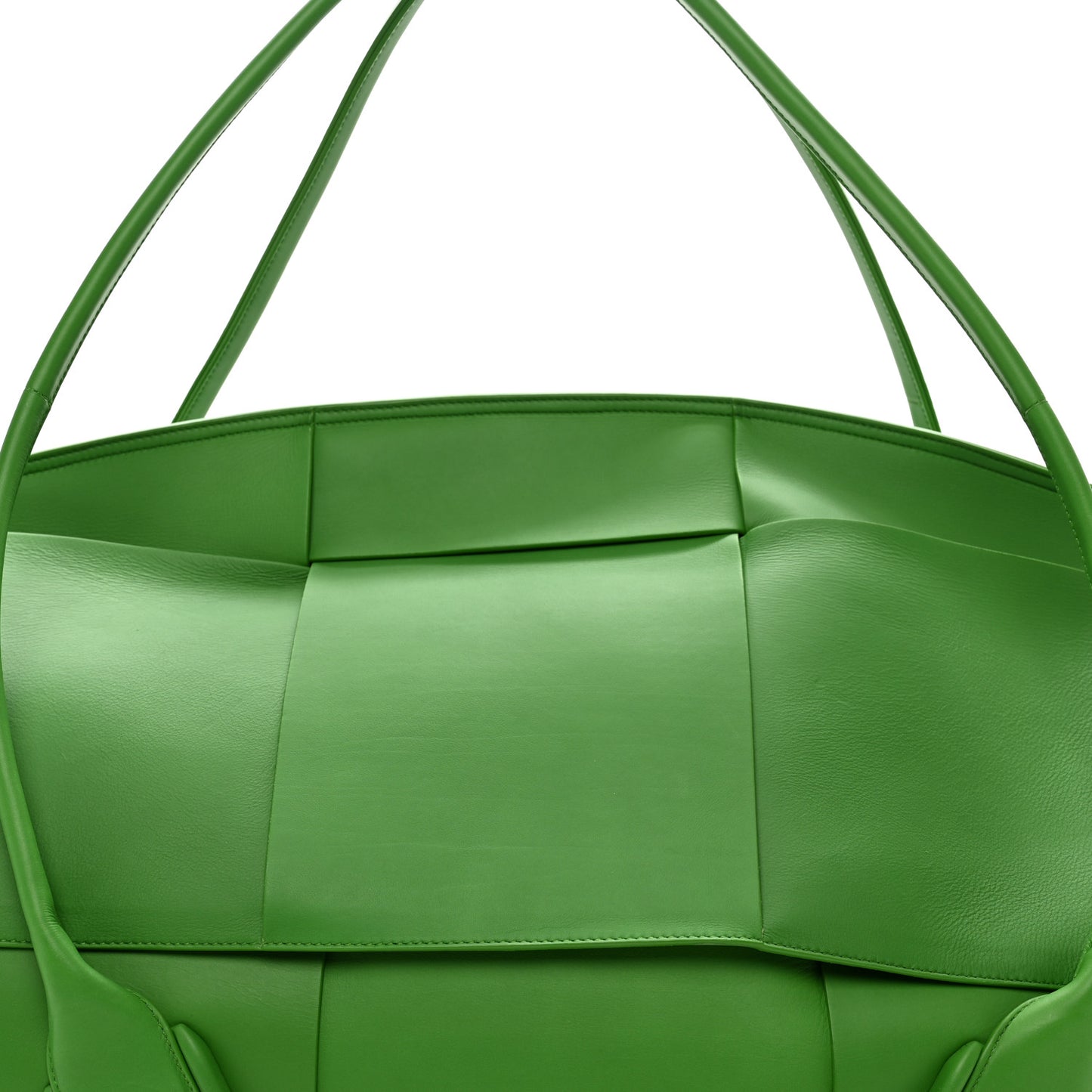 Calfskin Maxi Intrecciato Large Arco Lawn