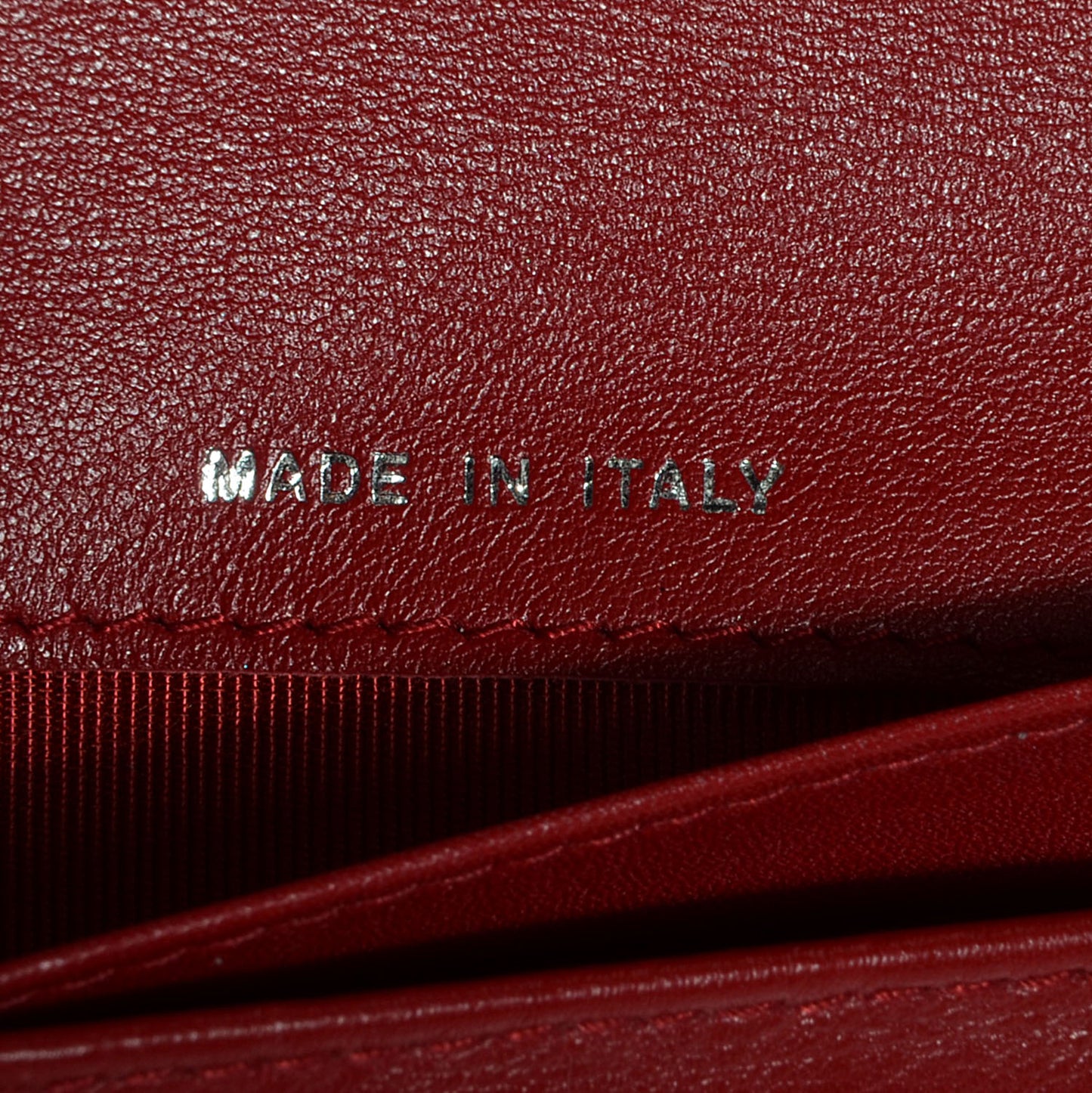 Caviar Quilted Zipped Pocket Wallet Red