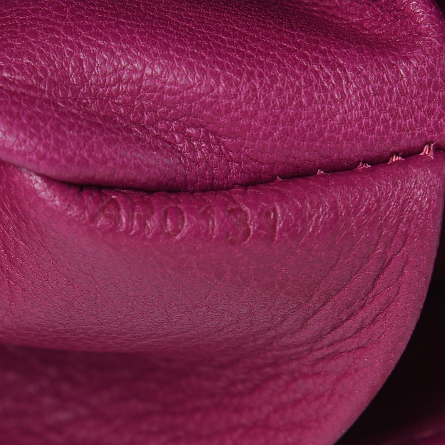 Cuir Art Deco Trapeze Prune Cyclamen