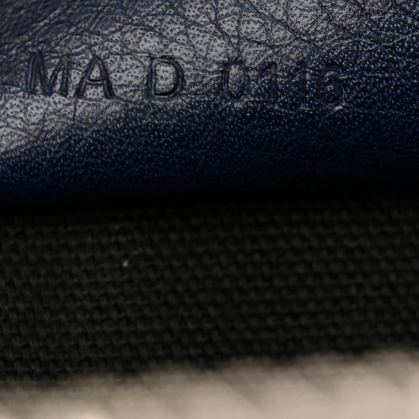 Waxy Grained Calfskin Medium Nightingale Deep Blue