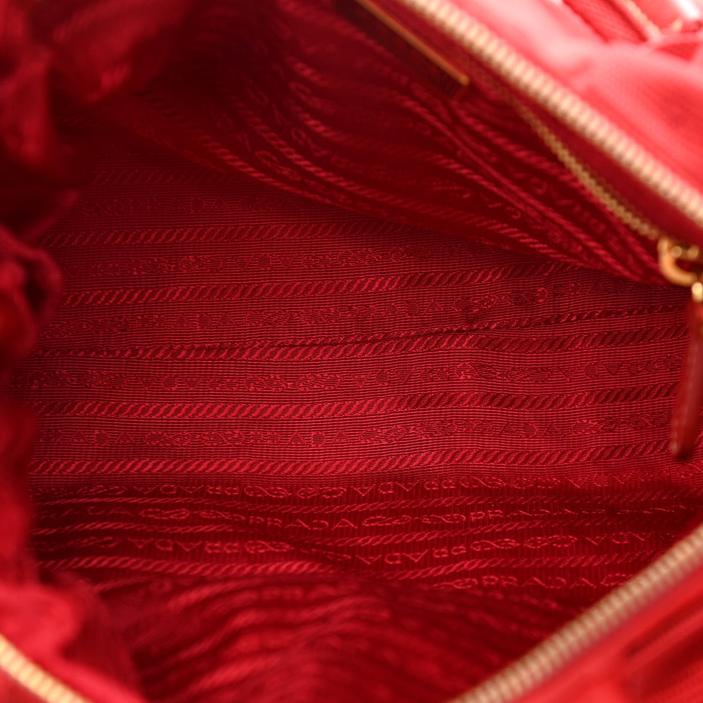 Tessuto Nylon Saffiano Shoulder Bag Rosso