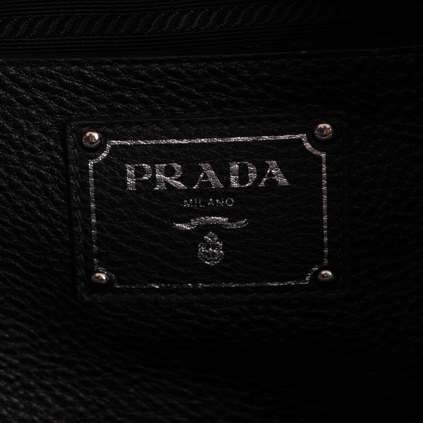 Vitello Daino Tote Nero Black