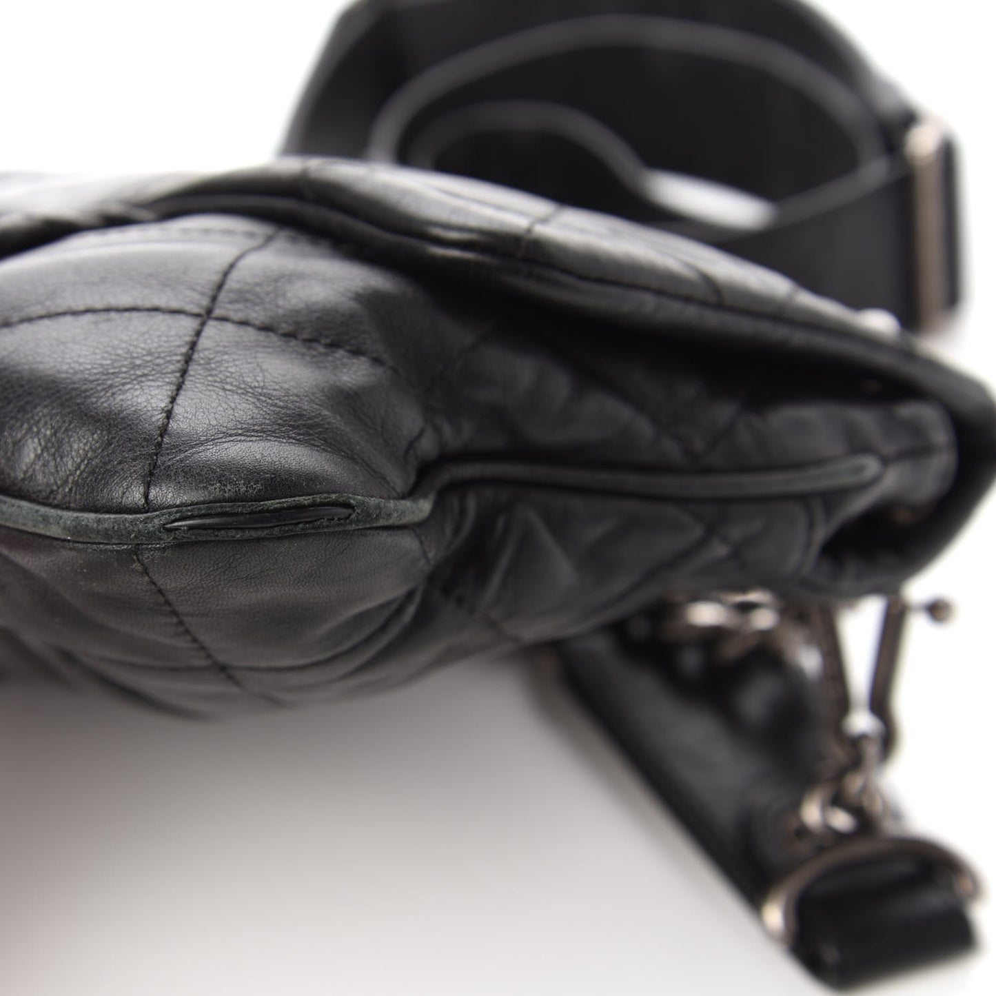 Calfskin Coco Pleats Messenger Flap Black
