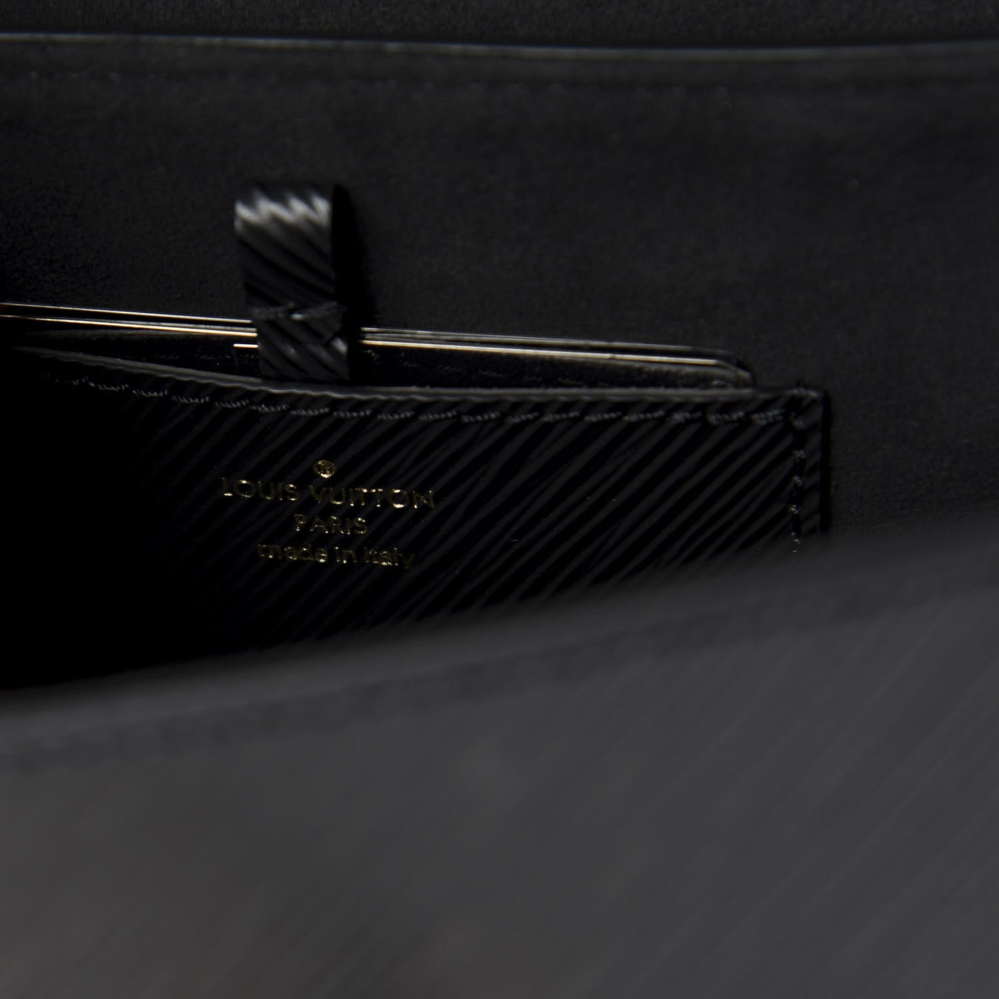 Epi Twist Top Handle Shoulder Bag MM Black
