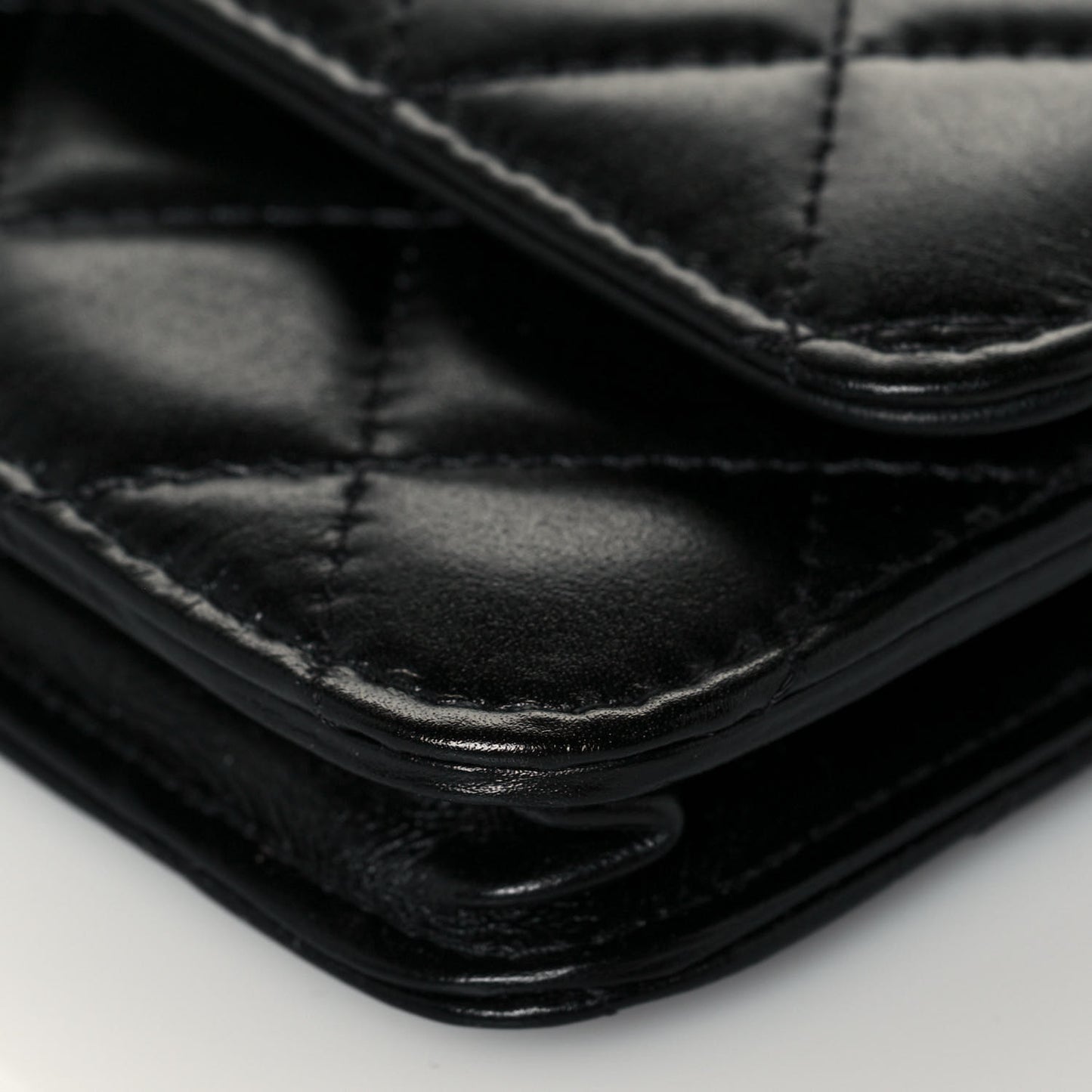 Calfskin Quilted Maxi Pearls Clutch With Chain Black