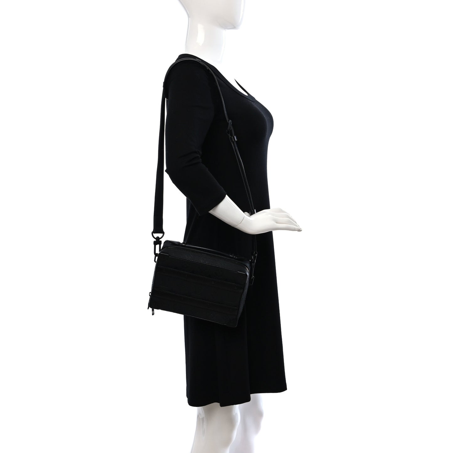 Taurillon Monogram Soft Trunk Black