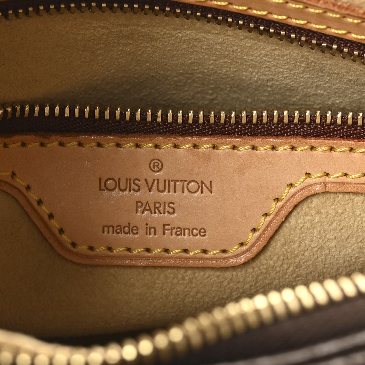 Louis Vuitton Monogram Looping MM 6 of 9