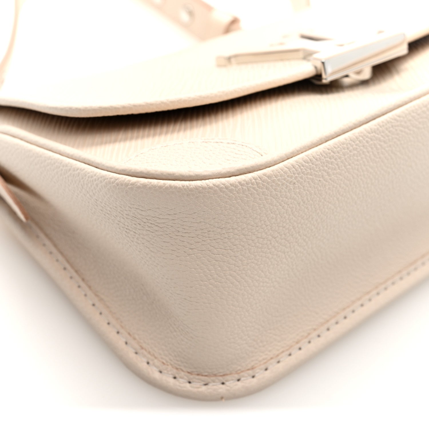 Louis Vuitton Epi Buci Crossbody Quartz 8 of 9