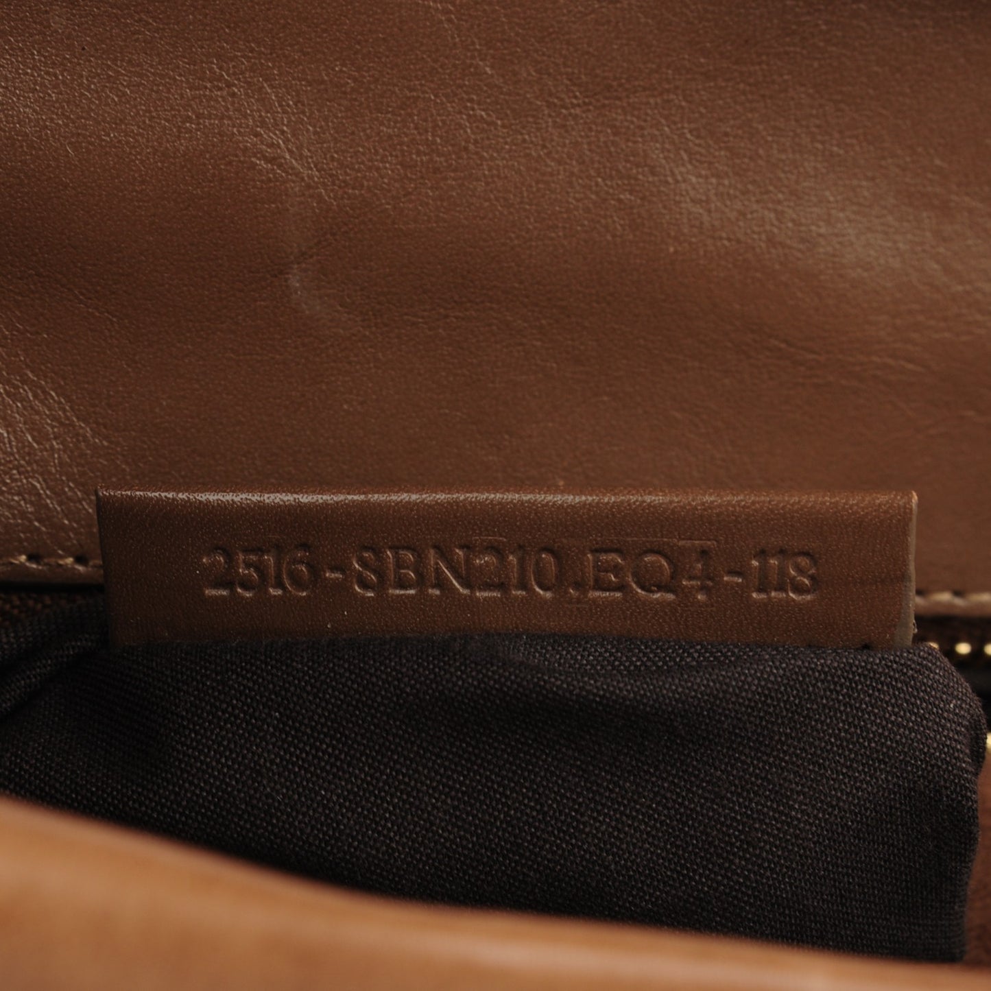 Saddle Calfskin Large Peekaboo Iconic Satchel Argilla Grigio