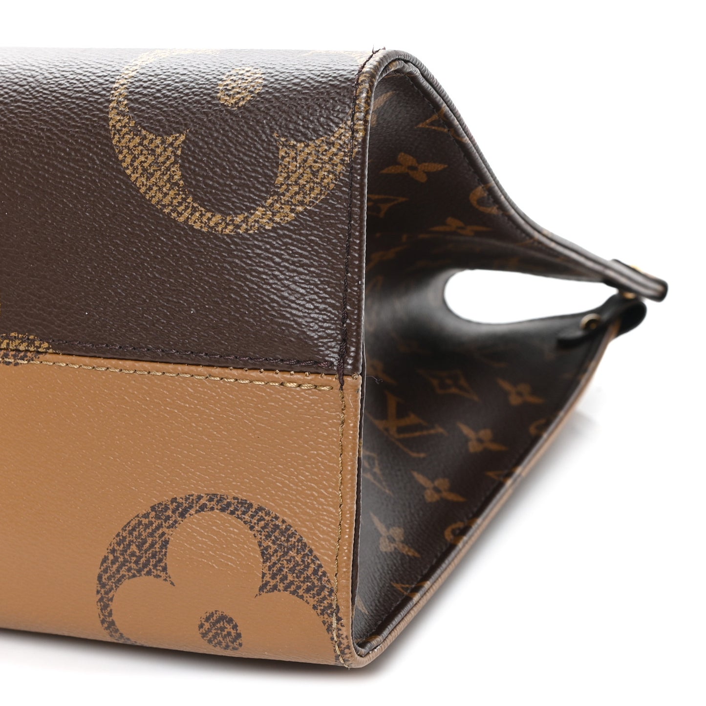 Reverse Monogram Giant Onthego MM