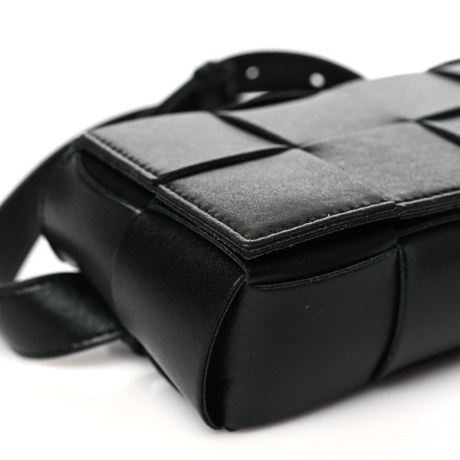 Bottega Veneta Nappa Maxi Intreccio The Belt Cassette Bag Black 8 of 10