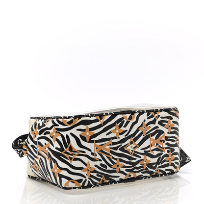 Louis Vuitton Monogram Giant Jungle Beach Pouch Ivory 4 of 10