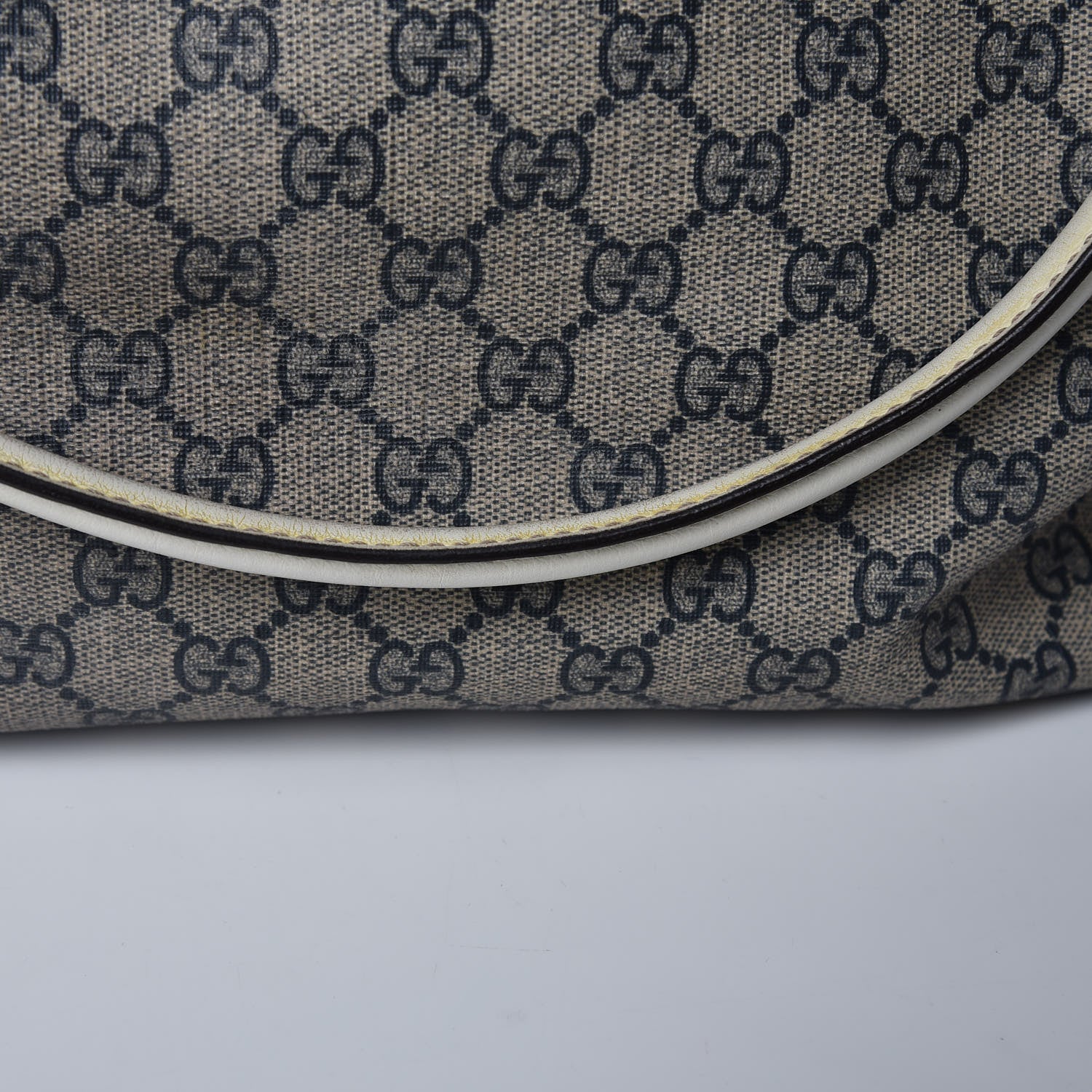 Gucci GG Plus Monogram Medium Canada Flag Unicef Tote Red 18 of 23