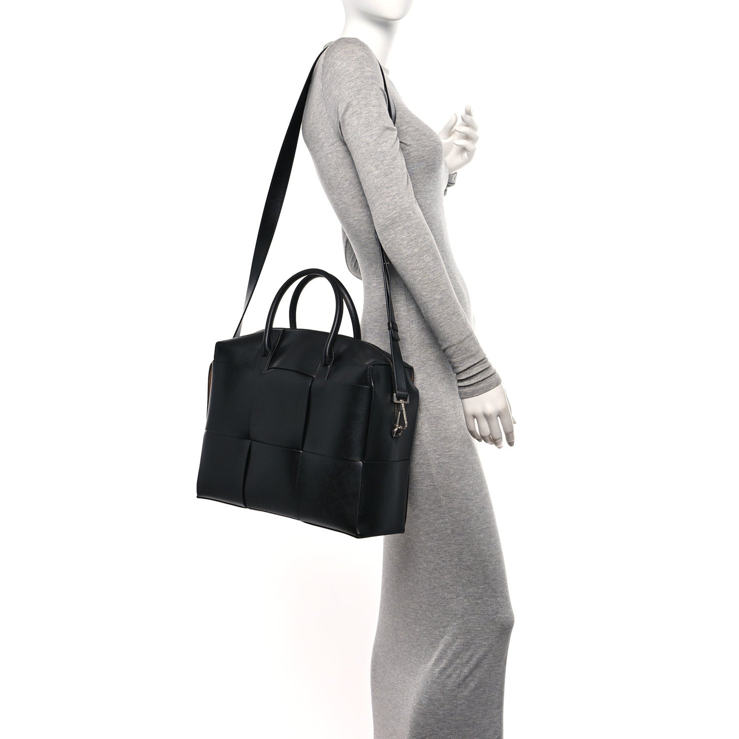 Calfskin Maxi Intrecciato Arco Briefcase Black