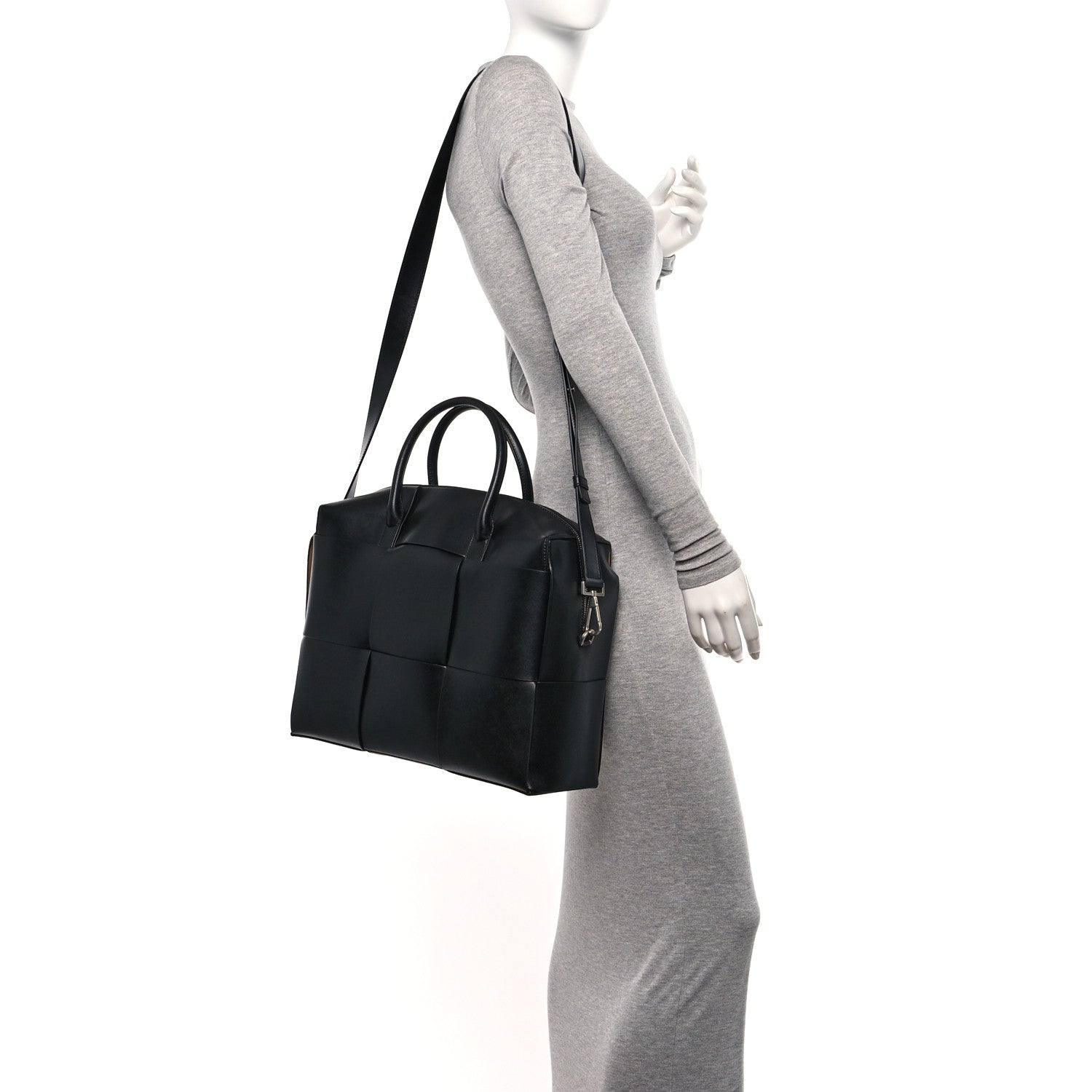 Bottega Veneta Calfskin Maxi Intrecciato Arco Briefcase Black 2 of 12
