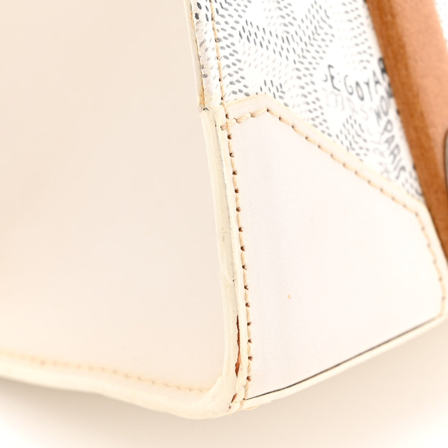 Goyardine Saigon PM White