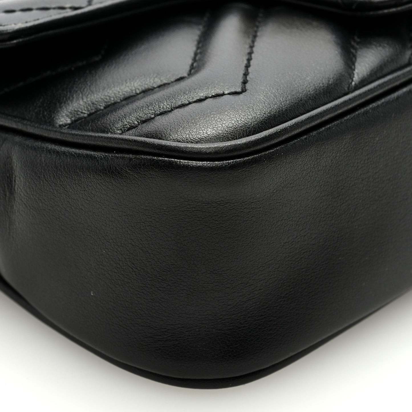 Calfskin Matelasse Super Mini GG Marmont Shoulder Bag Black