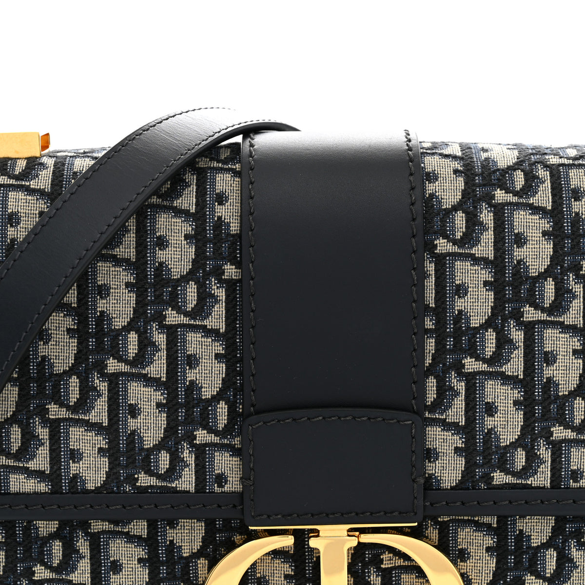 Oblique 30 Montaigne Flap Bag Blue