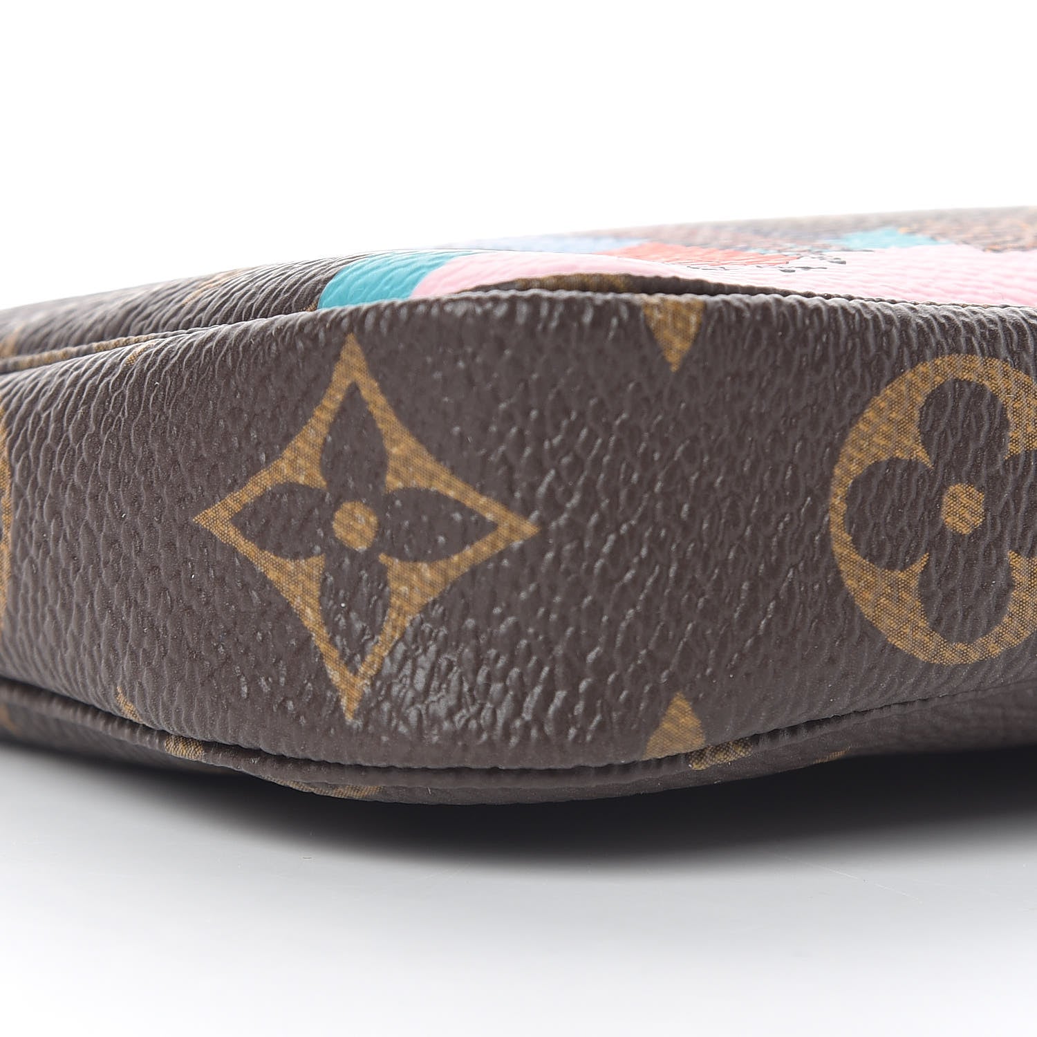 Louis Vuitton Monogram 2016 Christmas Animation Mini Pochette Accessories Rose Ballerine 9 of 10