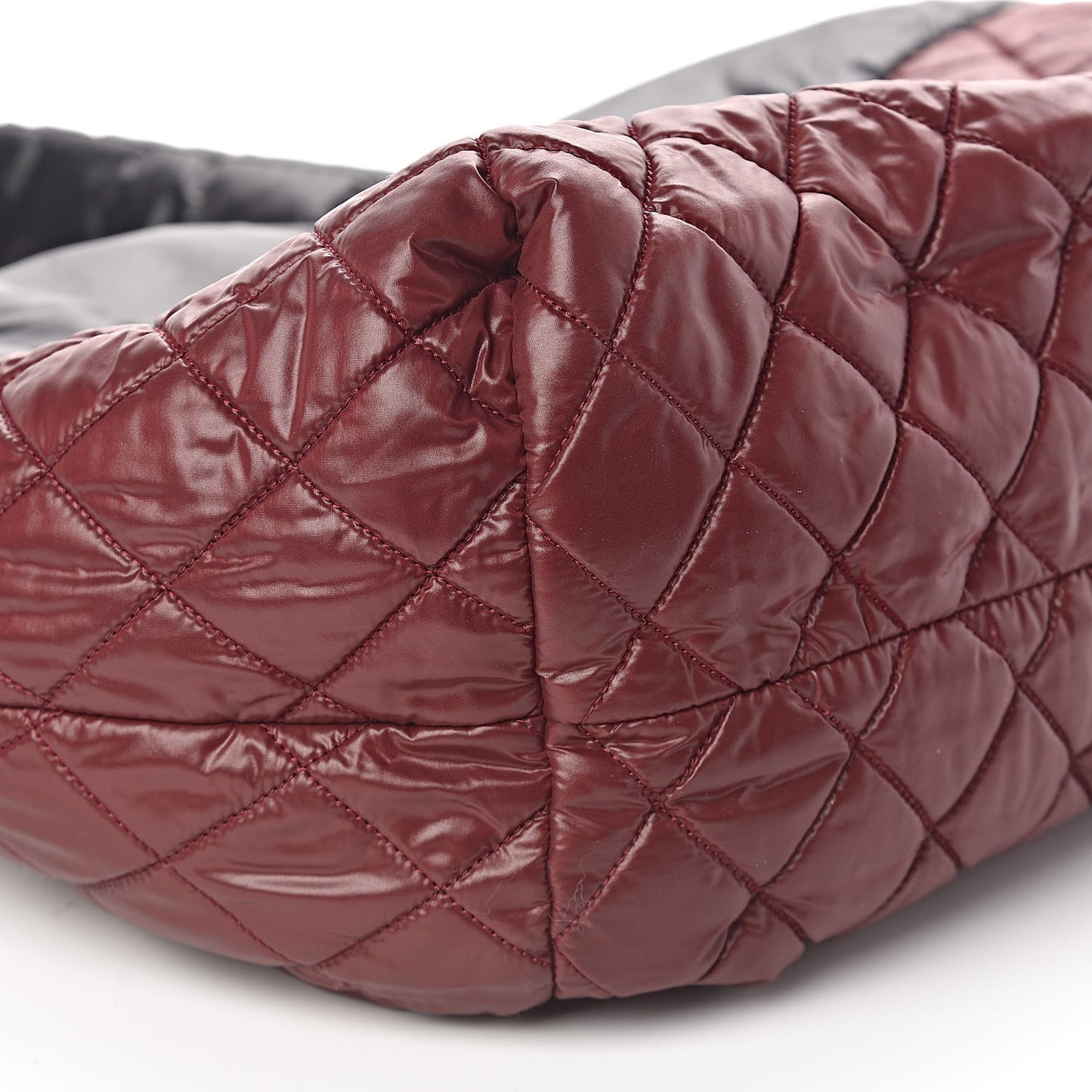 Nylon Quilted Medium Coco Cocoon Reversible Tote Black