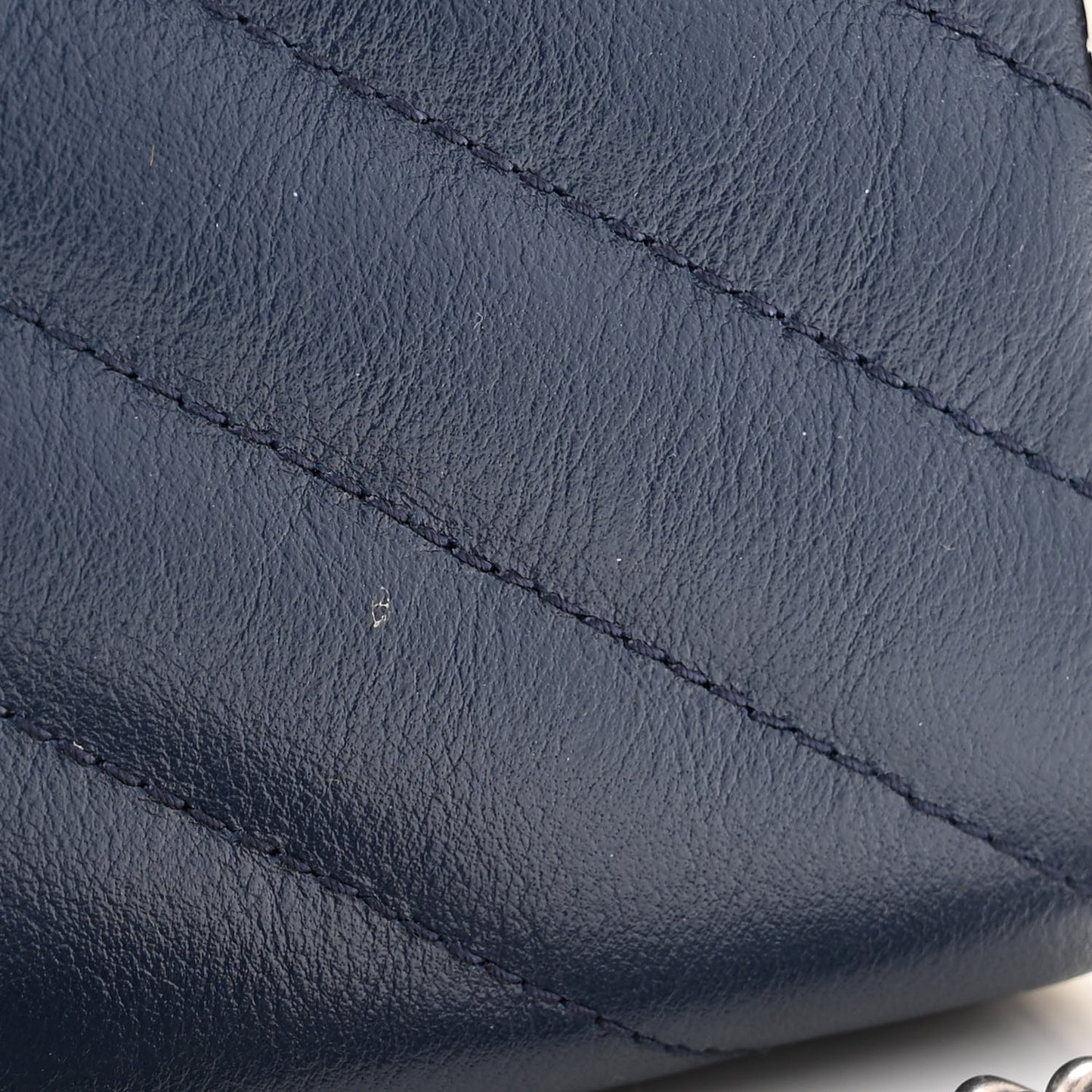 Vintage Effect Calfskin Matelasse Diagonal Torchon GG Marmont Chain Wallet Blue Agata Mystic White