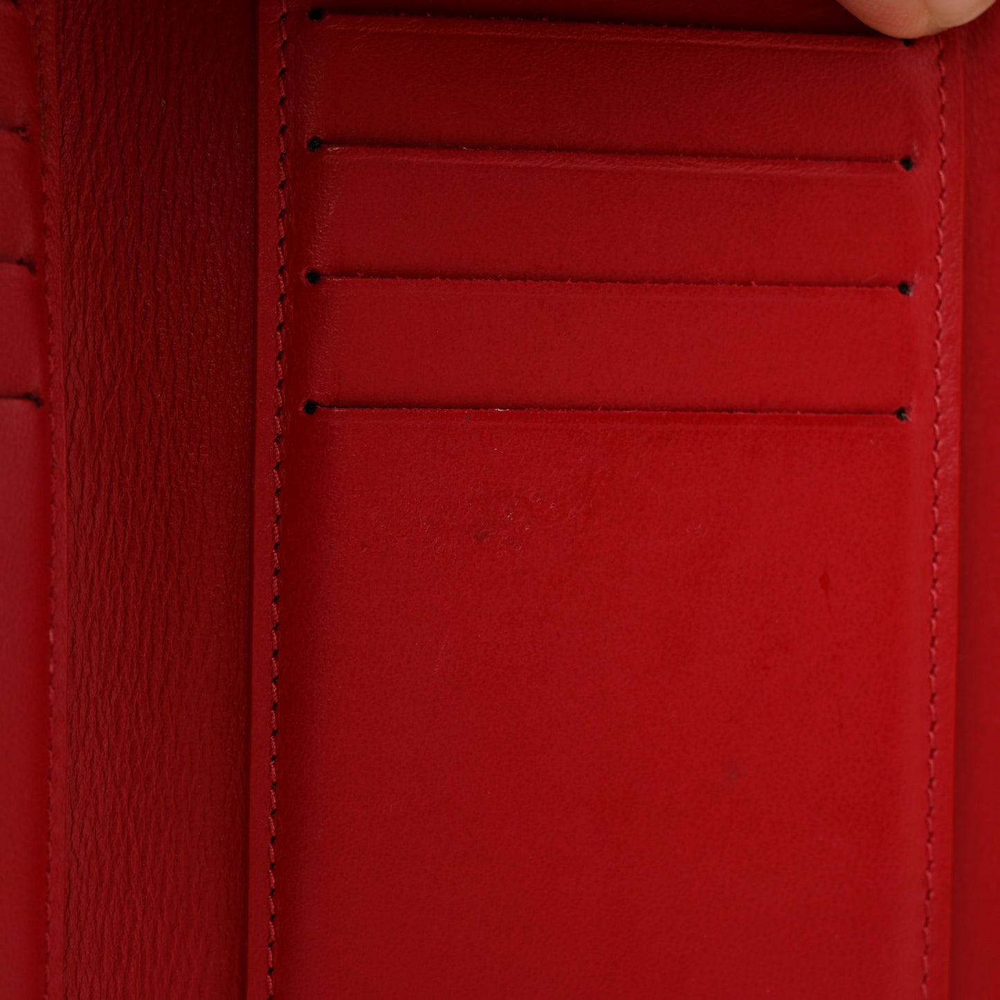 Taurillon Capucines Compact Wallet Scarlet