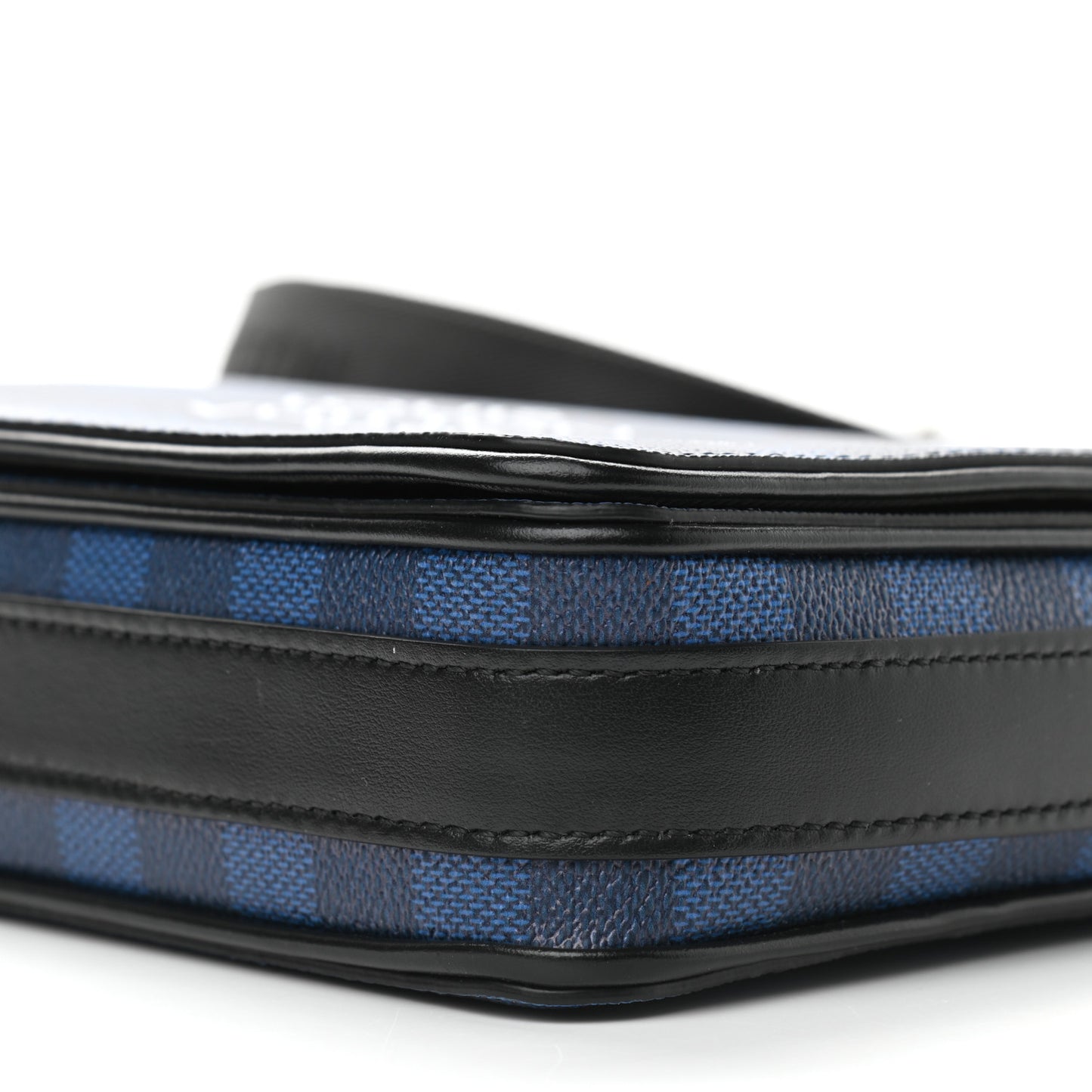 Damier 3D Studio Messenger Navy