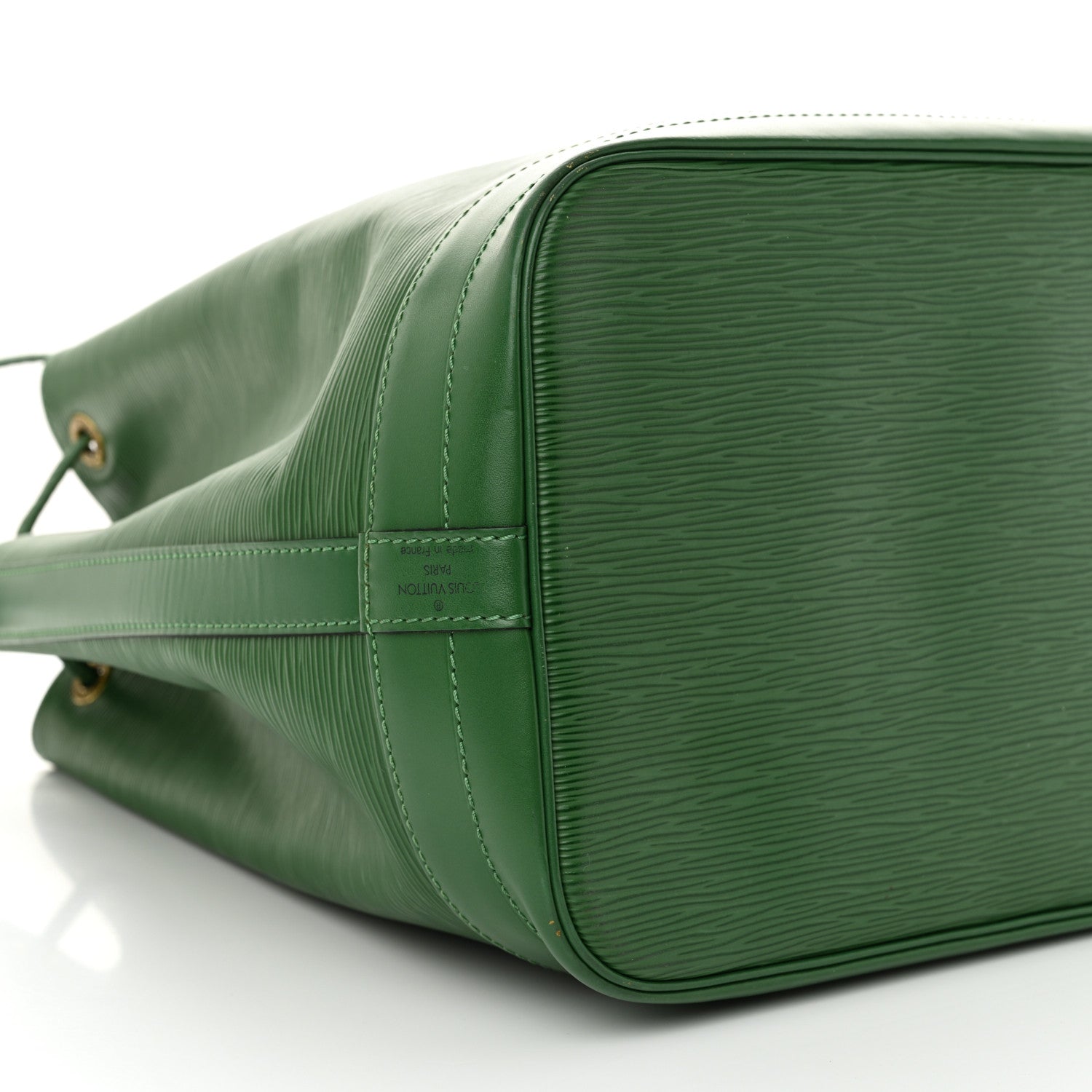 Louis Vuitton Epi Noe Borneo 8 of 13