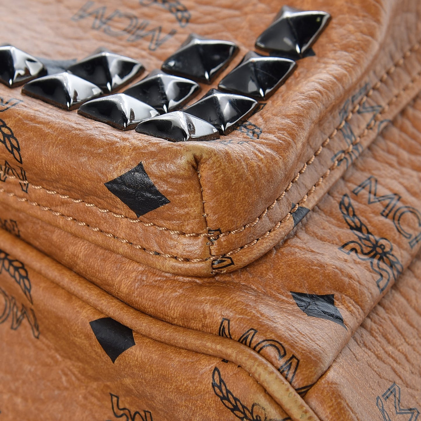 Visetos Studded Small Stark Backpack Cognac