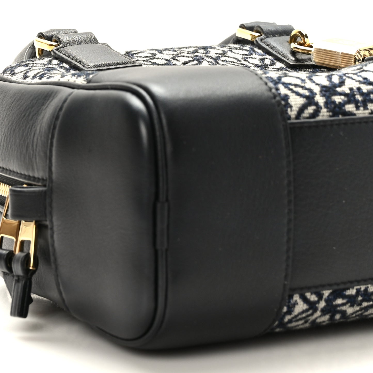 Jacquard Anagram Calfskin Amazona 16 Black