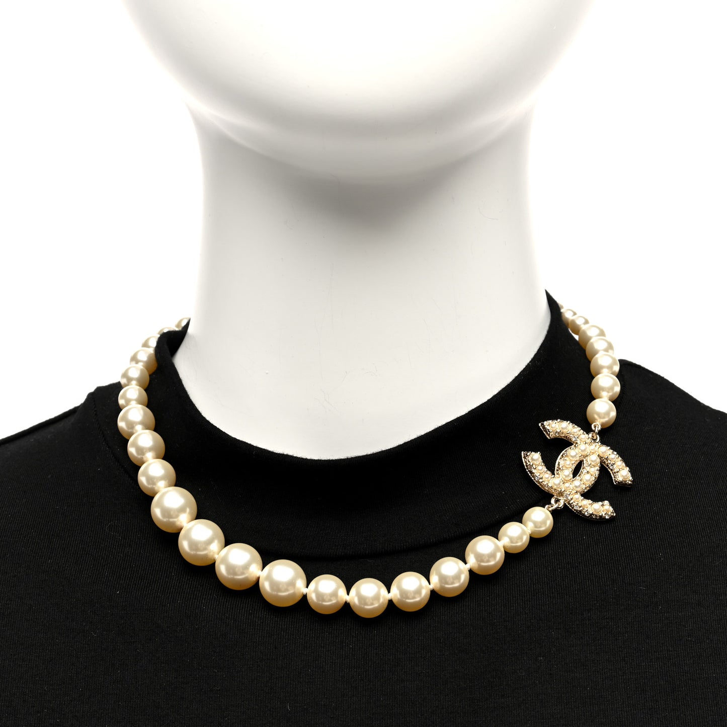 Graduated Pearl CC Short Necklace Gold