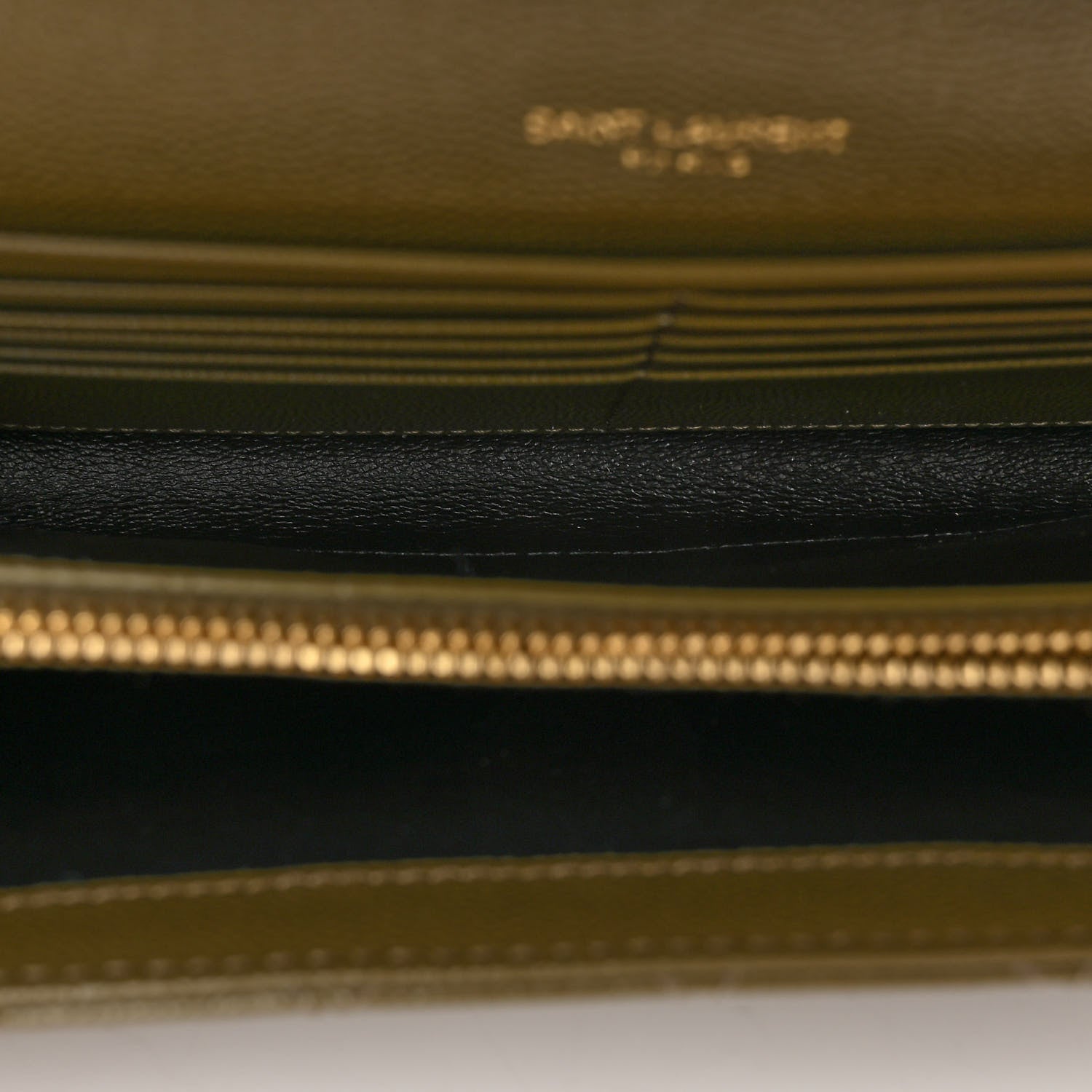 Saint Laurent Grain De Poudre Mixed Matelasse Triquilt Monogram Chain Wallet Kaki 4 of 8