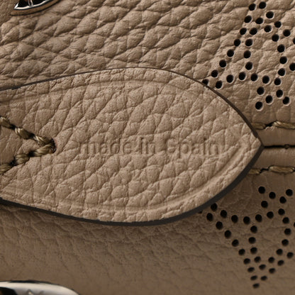 Louis Vuitton Mahina Bella Galet 7 of 11