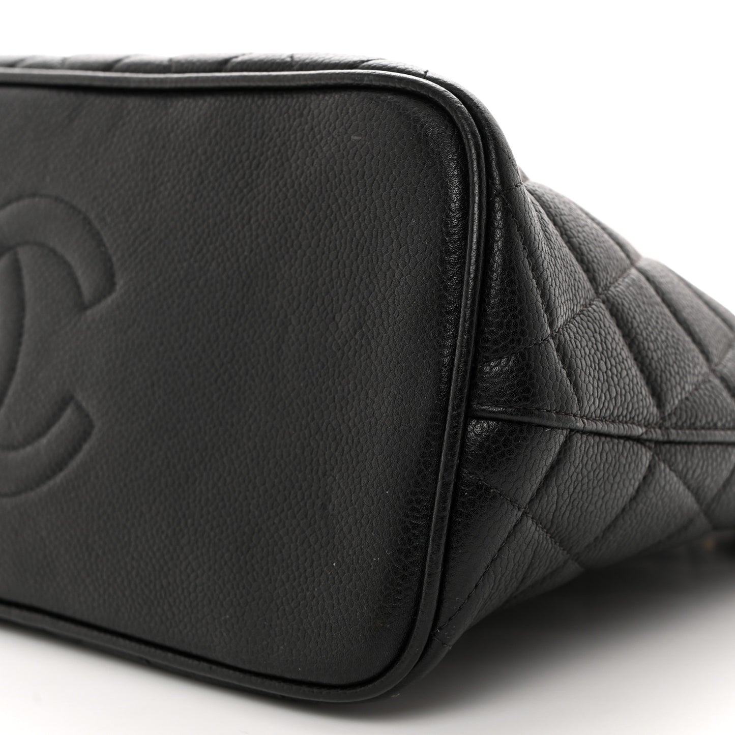 Caviar Quilted Shoulder Bag Black