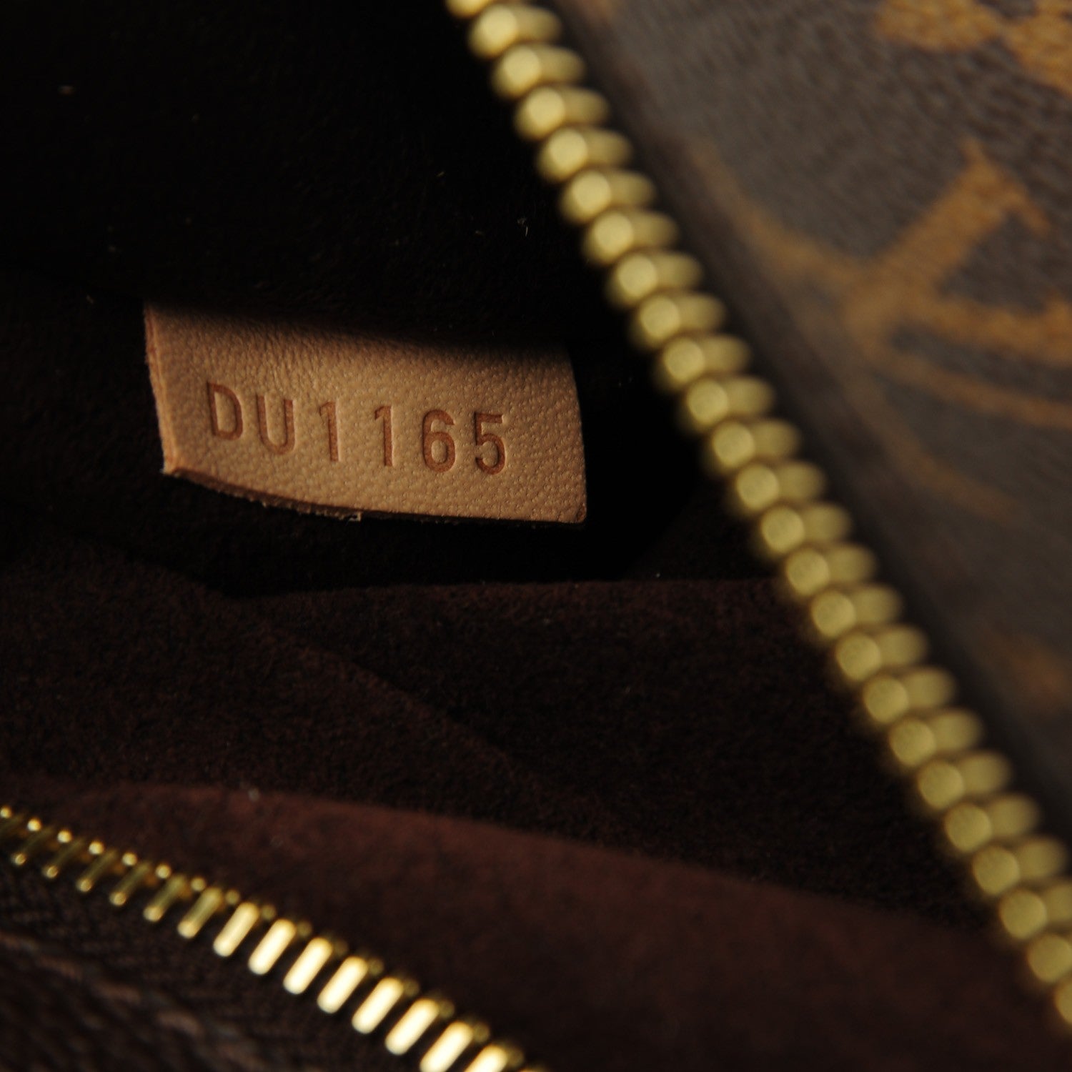 Louis Vuitton Monogram Pochette Metis 7 of 7