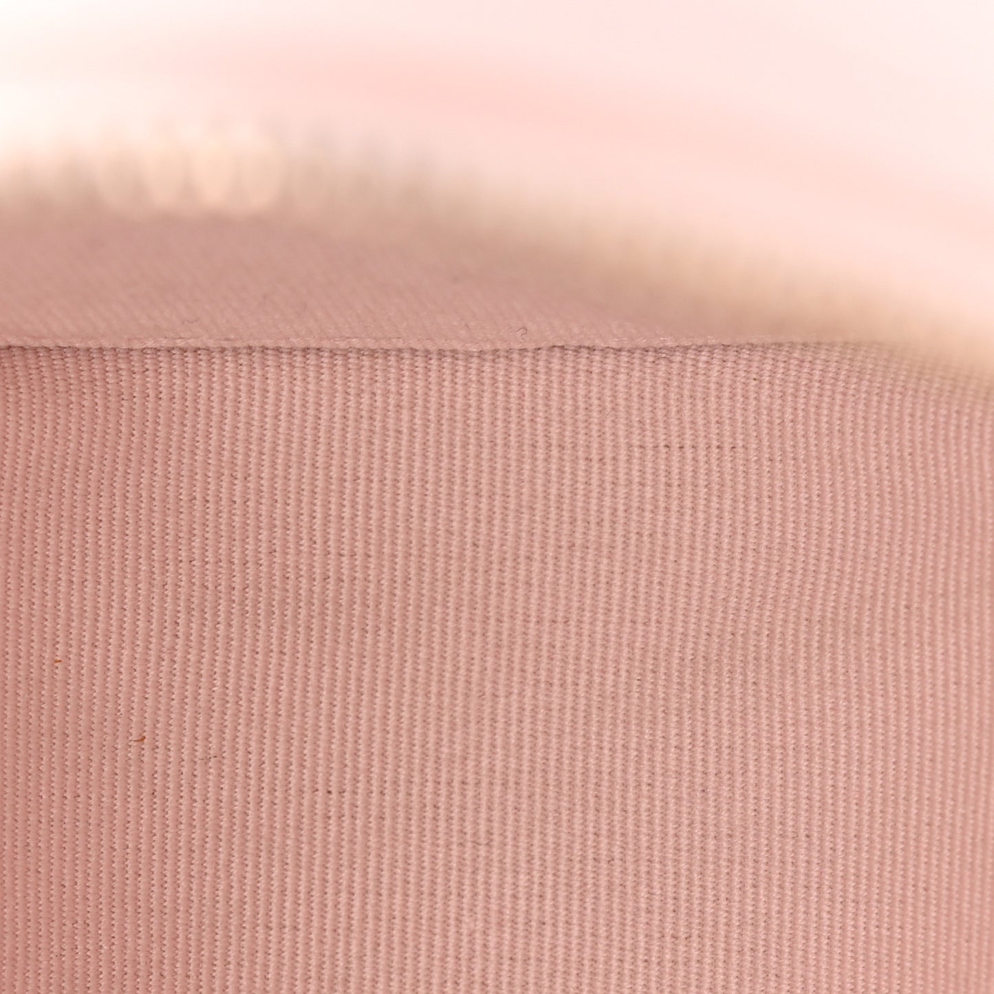 Caviar Quilted Crystal CC Round Clutch With Chain  Pink