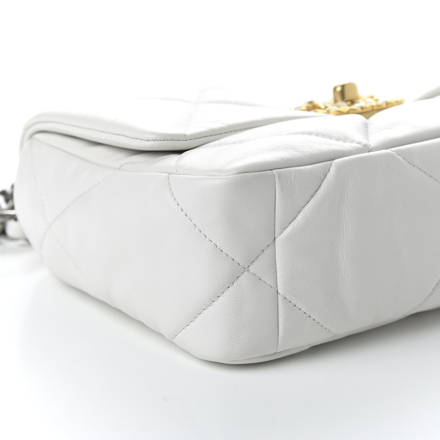Lambskin Quilted Medium 19 Flap White