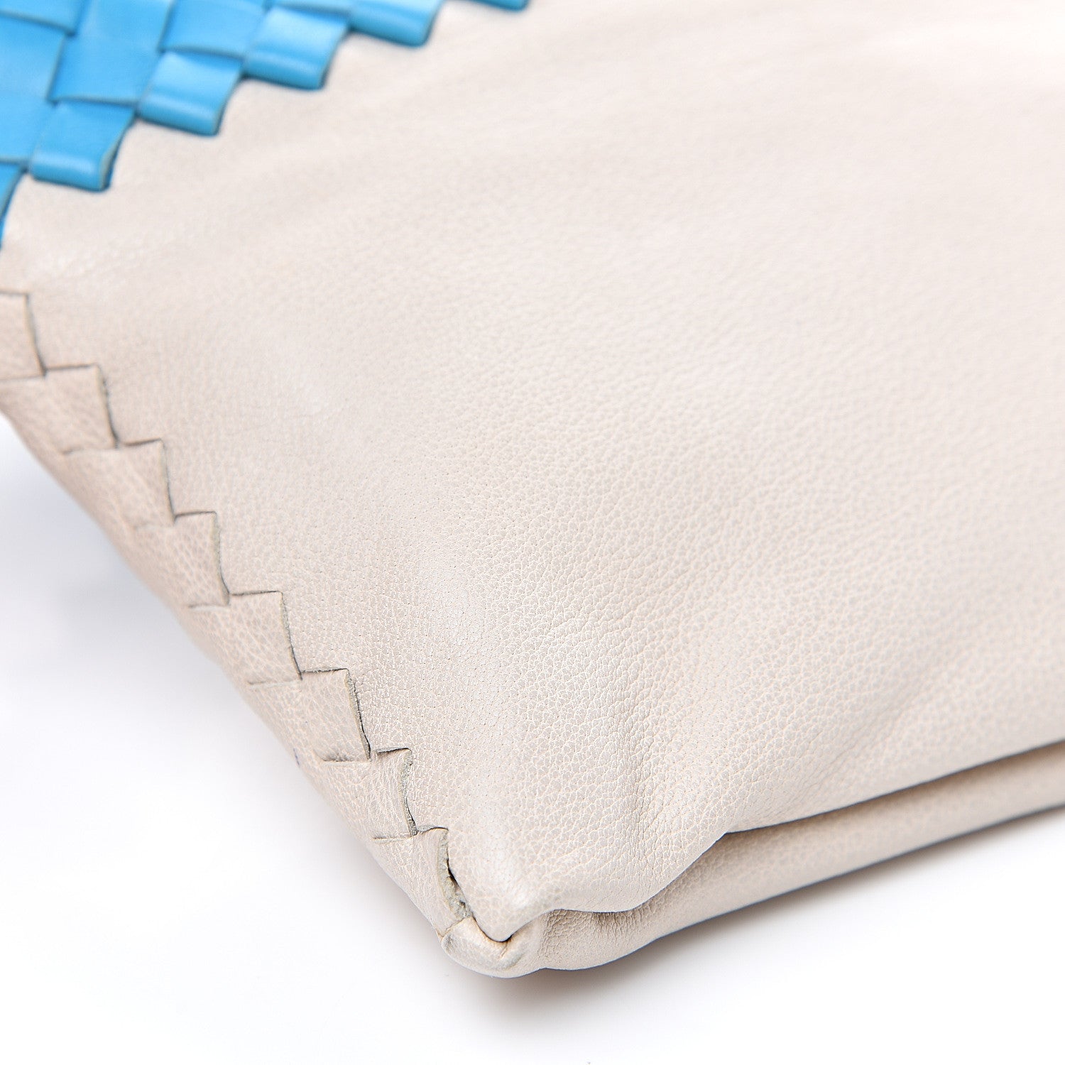 Bottega Veneta Nappa Calfskin Intrecciato Wristlet Pouch White Sand 6 of 8