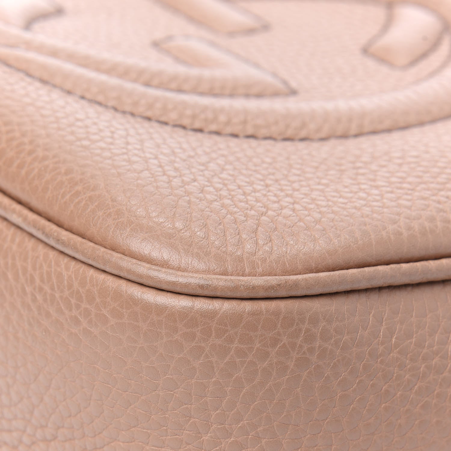 Gucci Pebbled Calfskin Small Soho Disco Bag Rose Beige 29 of 37