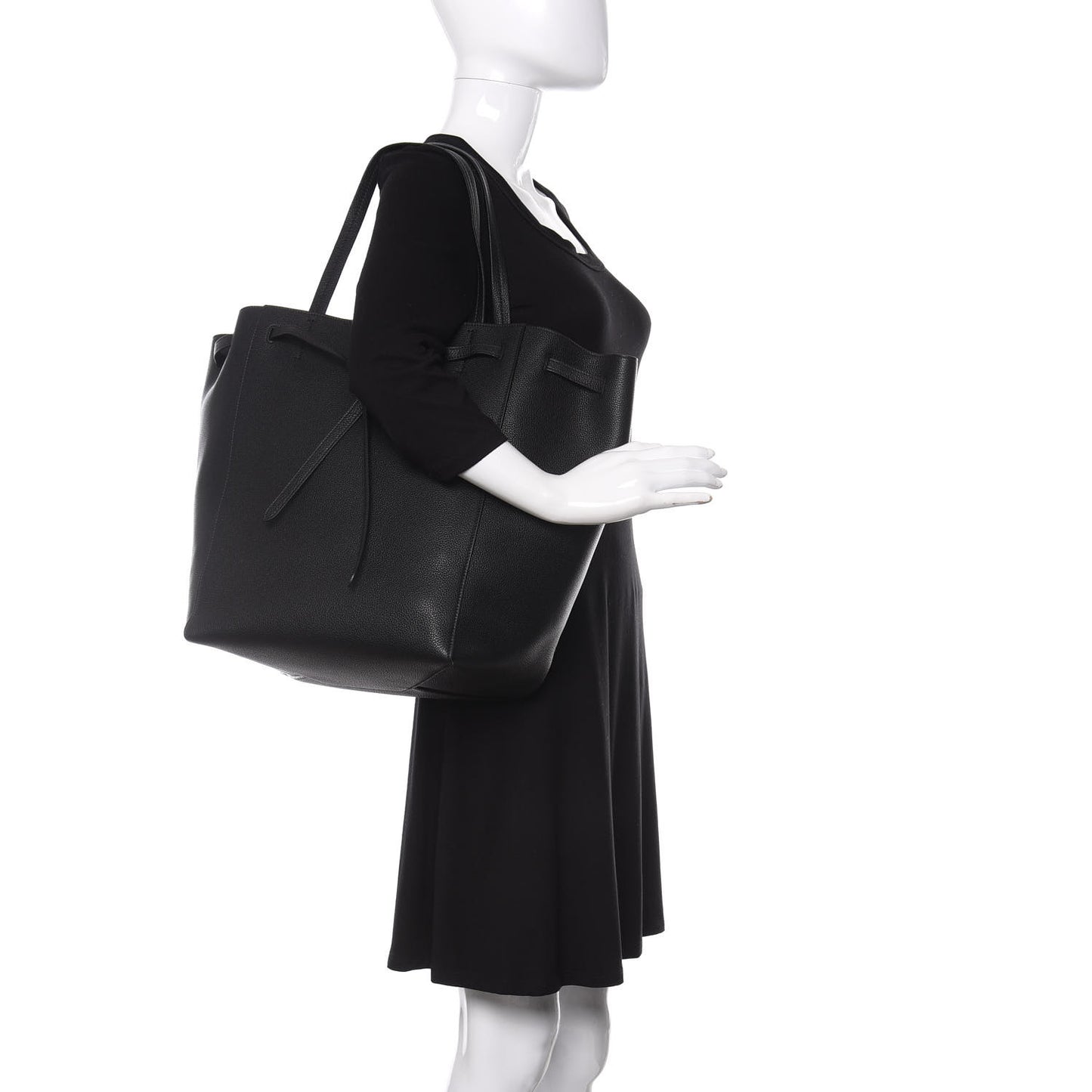 Soft Grained Calfskin Medium Belt Cabas Phantom Black